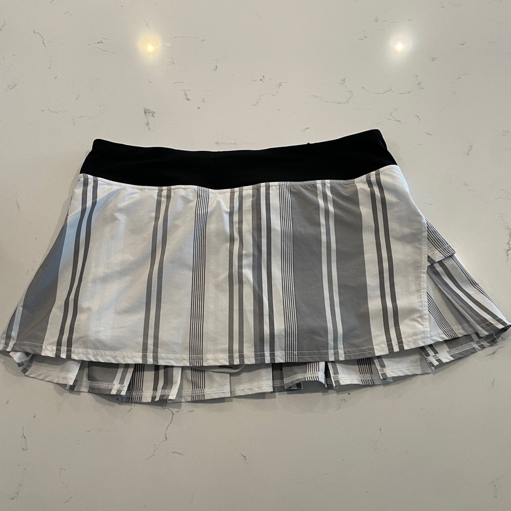 Black and white lululemon classic tennis skort